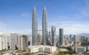 Anjapper opened a branch in Malaysia in 1990, where the mesmerizing Petronas Towers is located